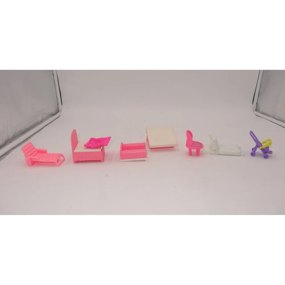 Mattel Barbie Kelly Pop Up Playhouse Furniture Accessories Lot Pink White